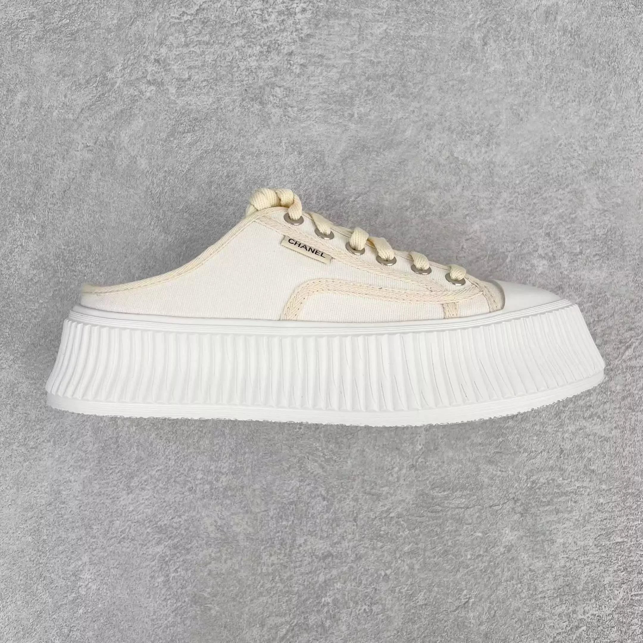 Chanel Sneakers Platform Tweed — gray half drag