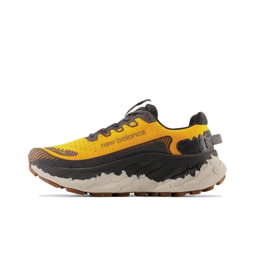New Balance Sneakers Fresh Foam X More v3 — Yellow and black MTMORLY 3