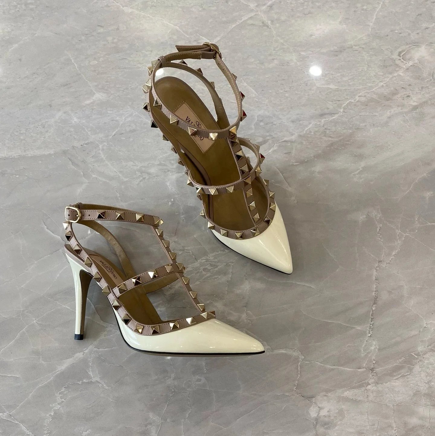 Valentino Garavani Casual Shoes Pointed-Toe Studded Ballet Flats — High-Heeled Two-Ring White Patent Leather