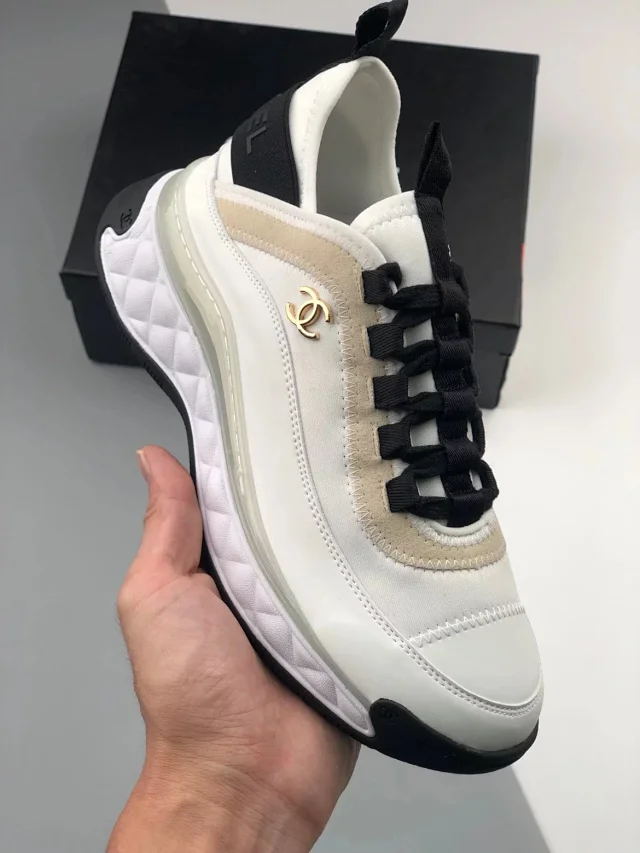 Chanel Sneakers Low-top platform with double-C hardware product detail image 1