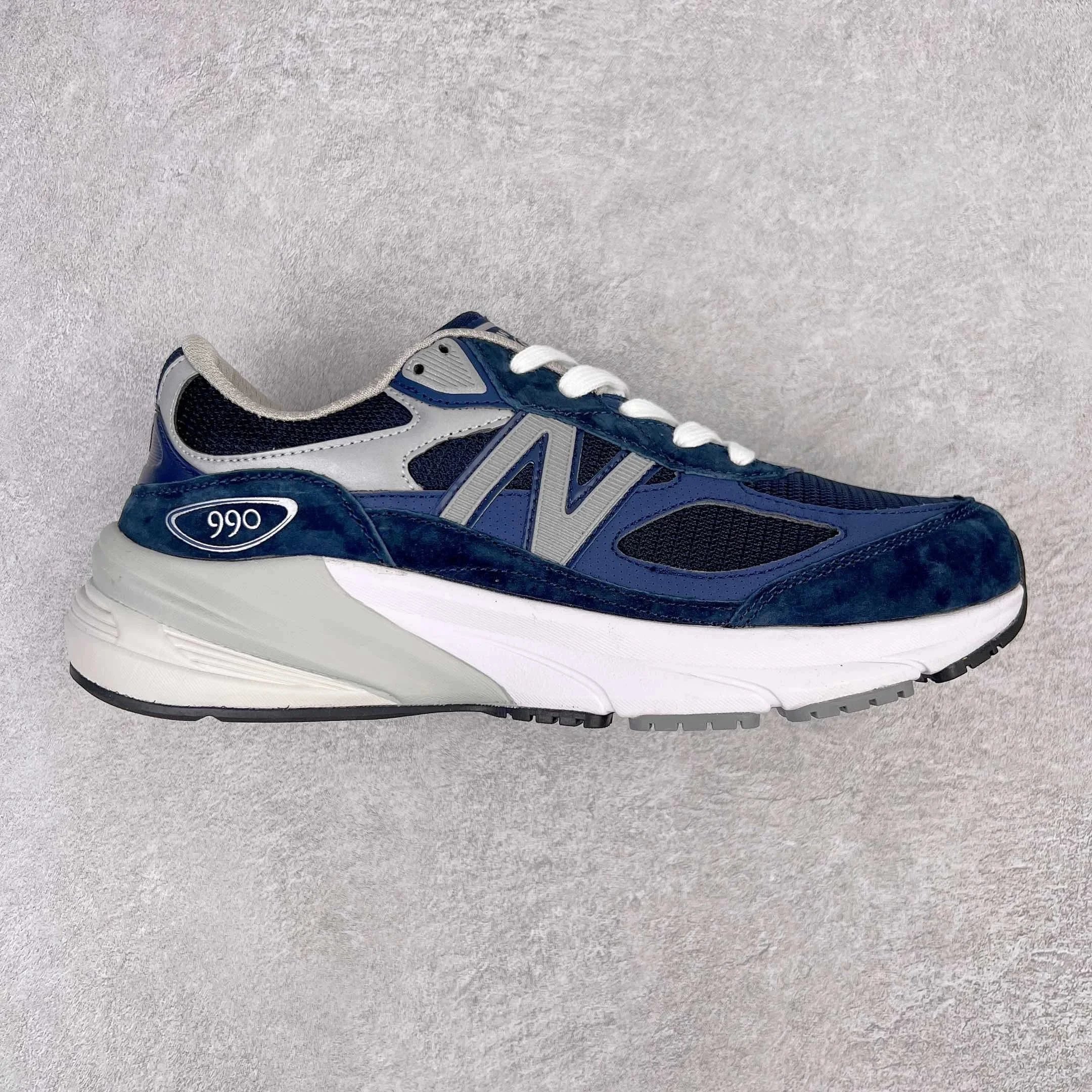 New Balance Sneakers 990v6 — Navy blue