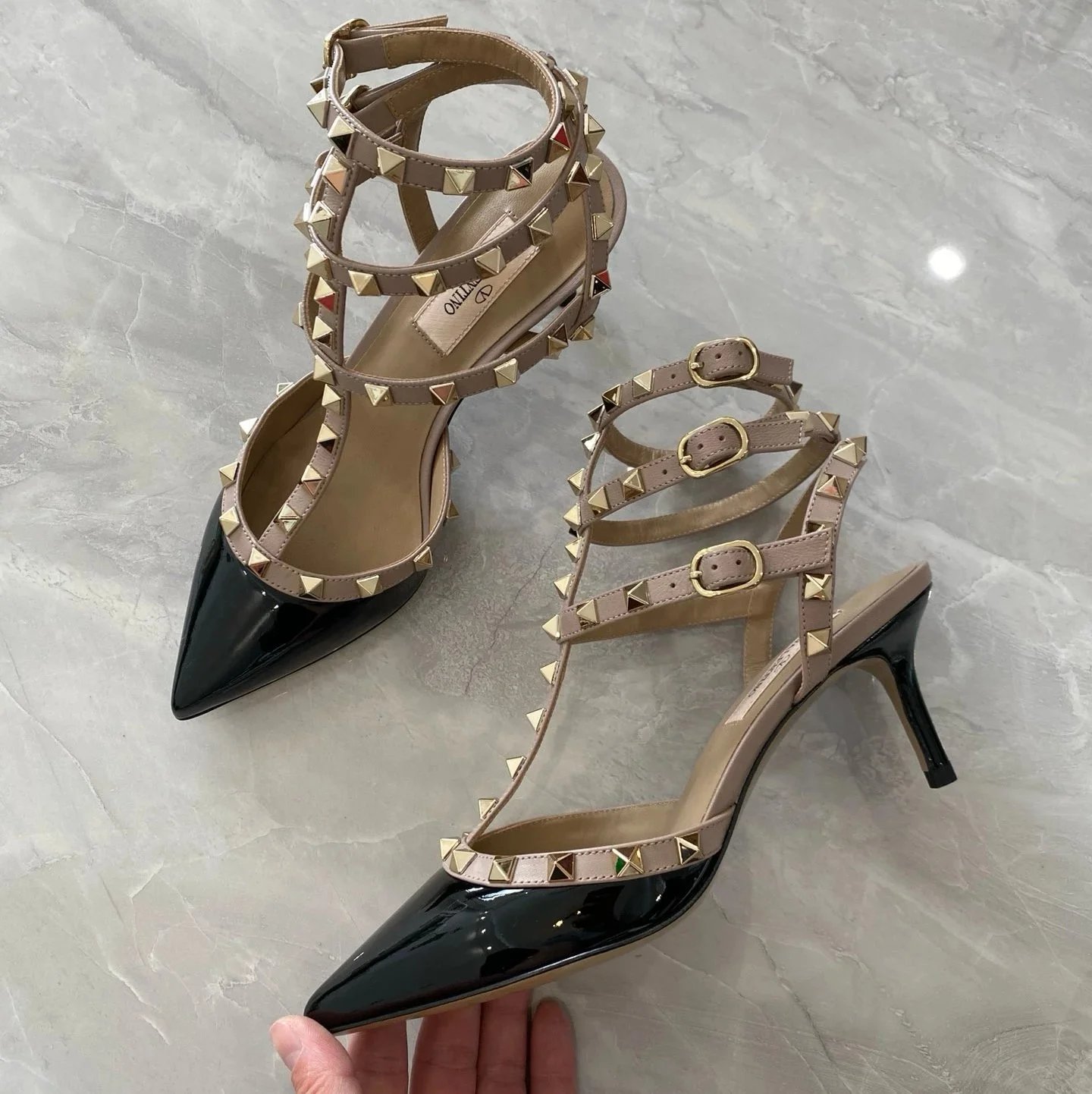 Valentino Garavani Casual Shoes Pointed-Toe Studded Ballet Flats — Mid-heel Tricyclic Black Patent Leather