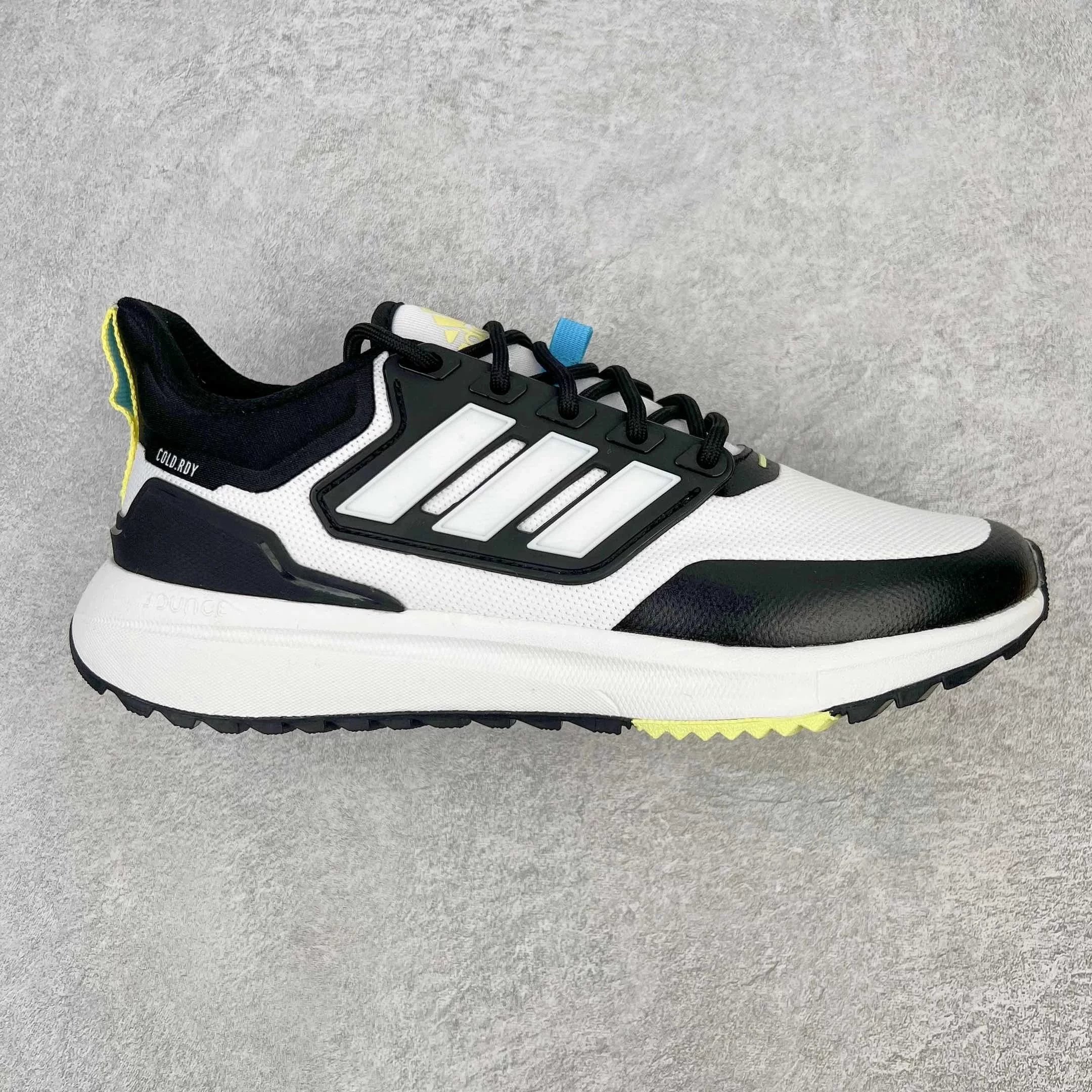Adidas Sneakers EQ21 Run — Black and white