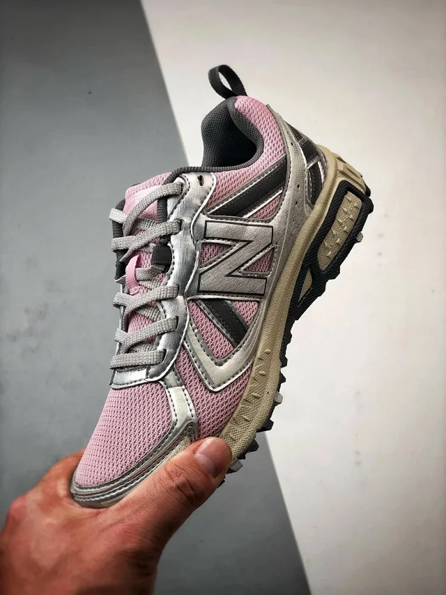 New Balance Sneakers NB 410 v5 product detail image 6