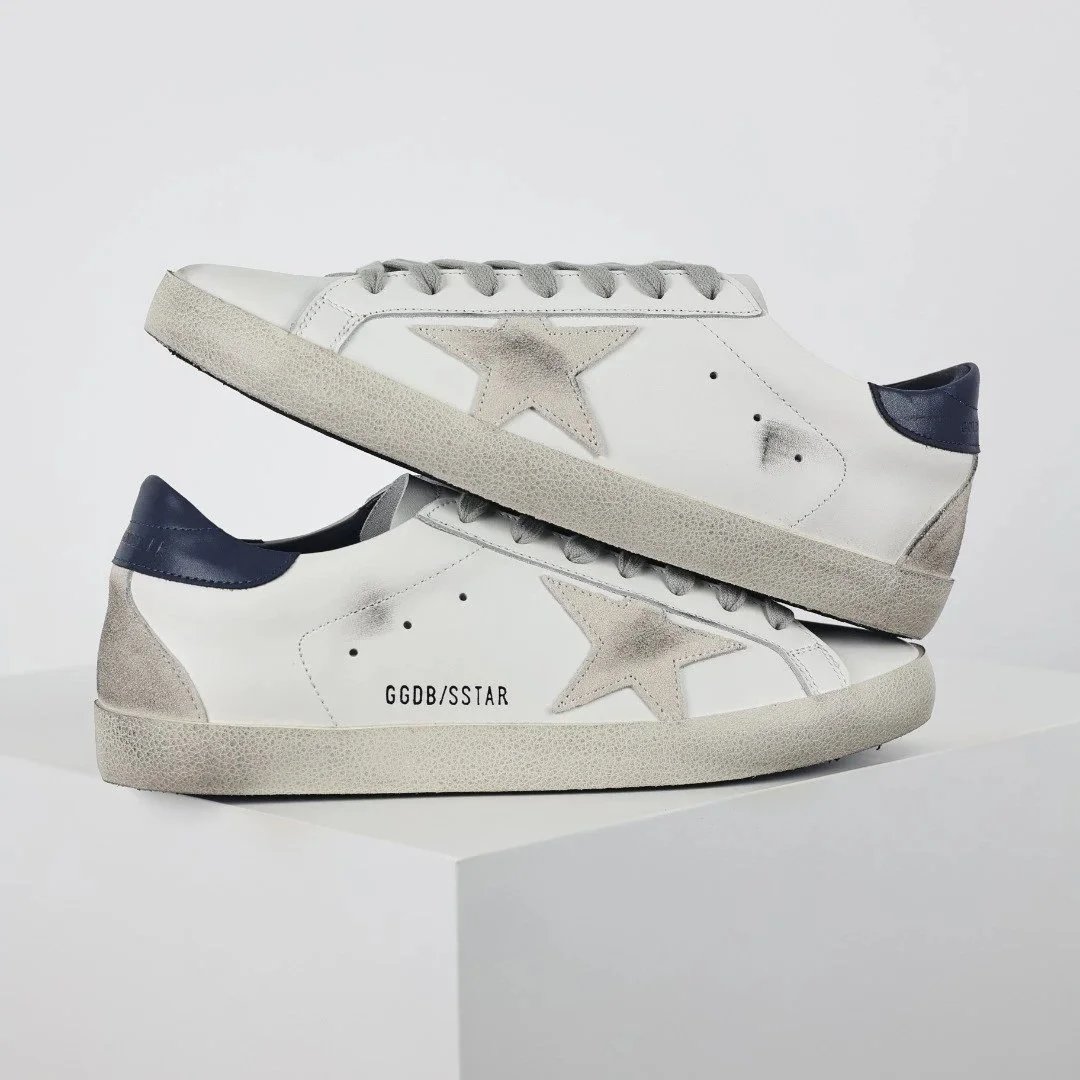 Golden Goose Sneakers Distressed star-appliqué low-top — White-blue tail