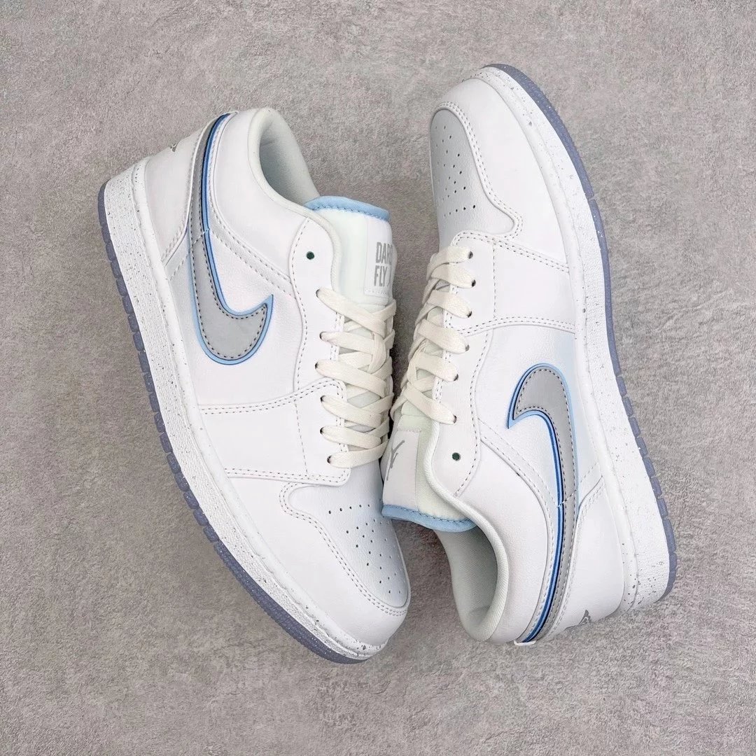 Nike Sneakers Air Jordan 1 Low — Silver Blue