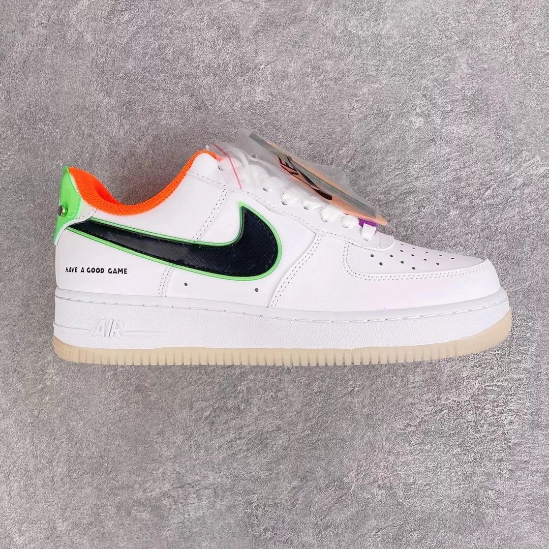 Nike Sneakers Air Force 1 low-top with graphic Swoosh designs — Black green white