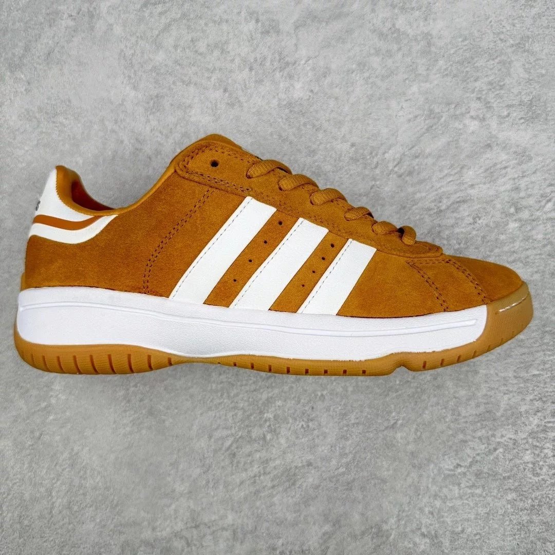 Unbranded Sneakers Low-Top Three-Stripe — Khaki
