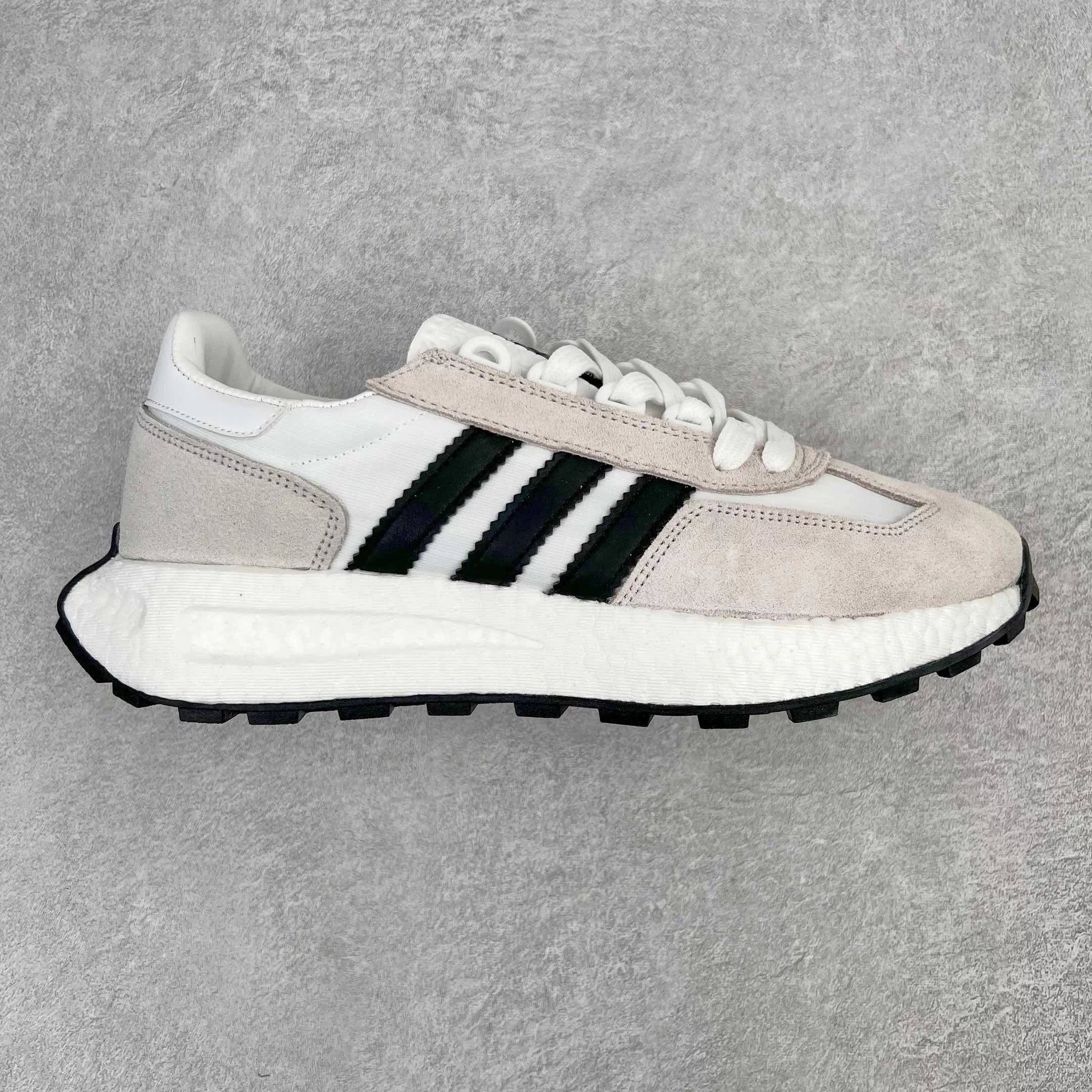 Adidas Sneakers Retropy E5 — Black, white, and gray