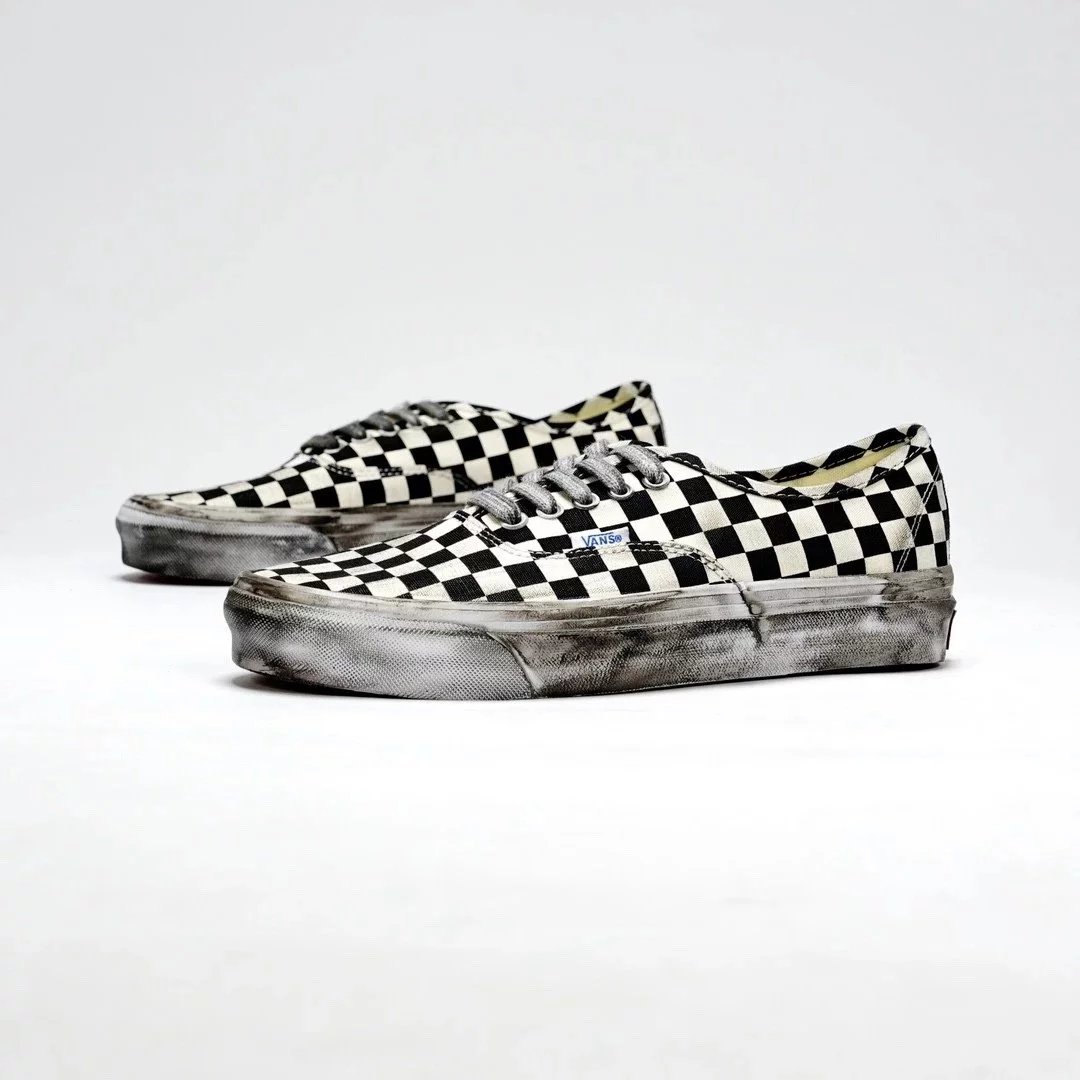Vans Sneakers Authentic distressed canvas — Black and white checkerboard