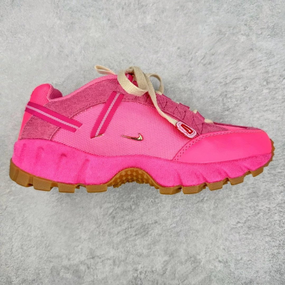 Nike Sneakers Low-top chunky lug-sole with mini Swoosh — Pink