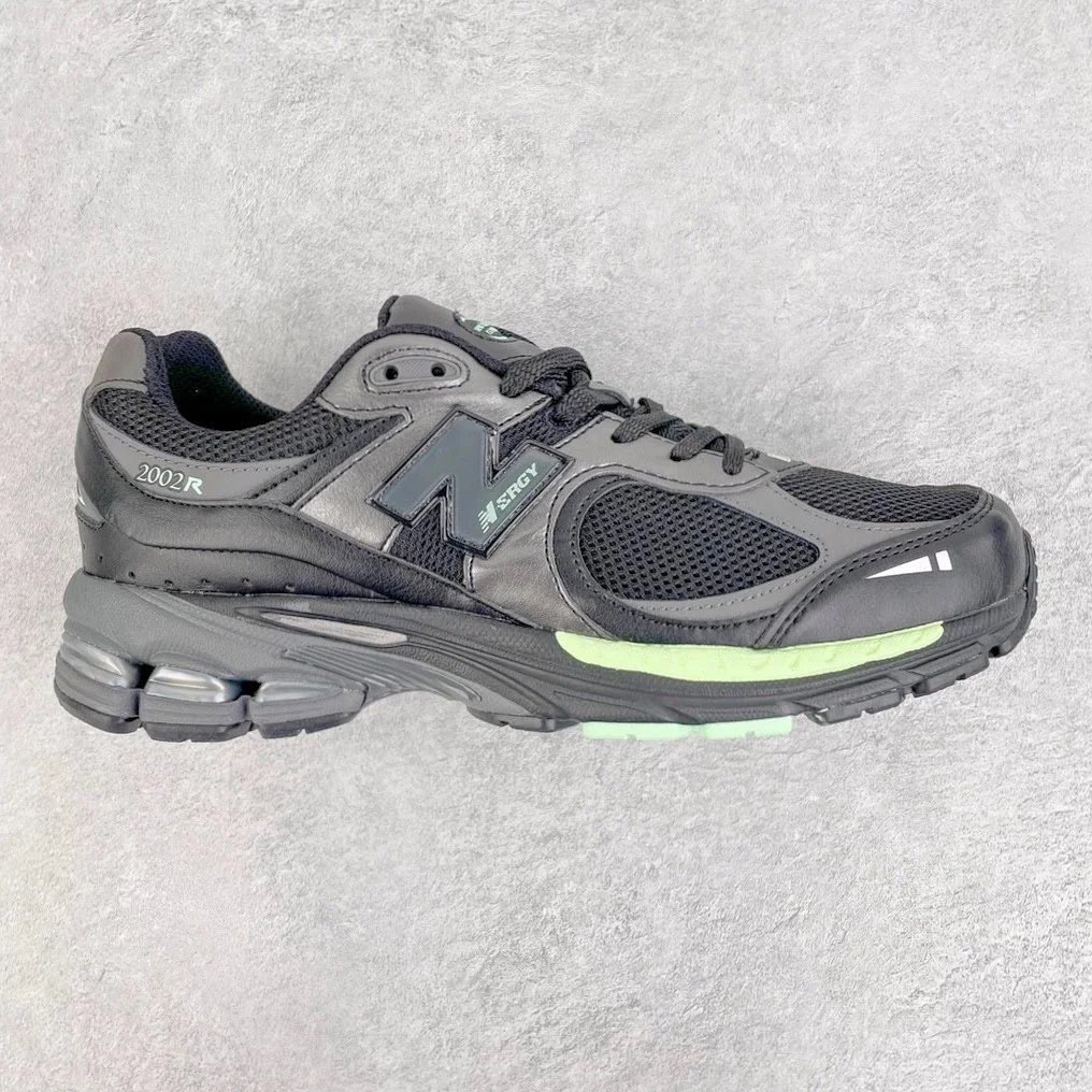 New Balance Sneakers 2002R — Black