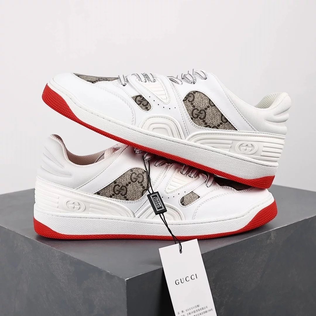Gucci Sneakers Basket low-top — White, gray, and red