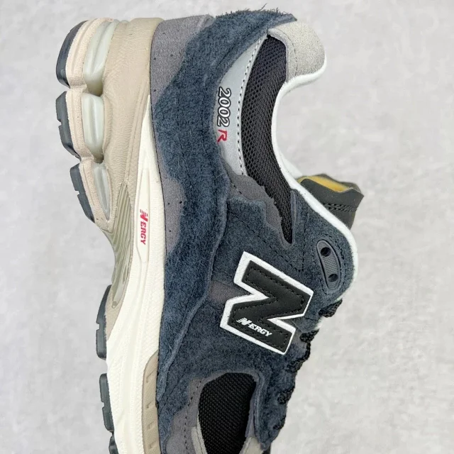 New Balance Sneakers 2002R product detail image 6