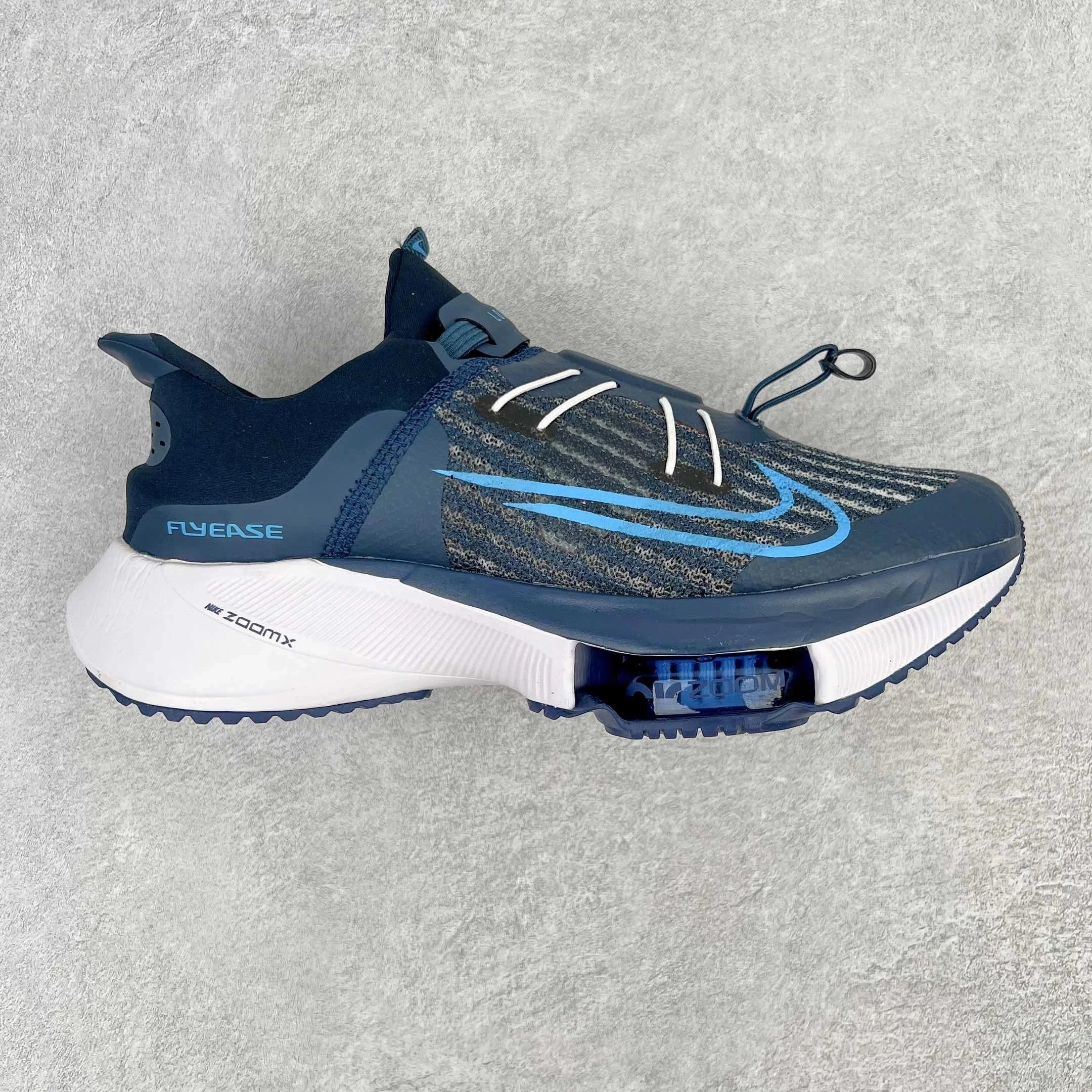 Nike Sneakers Air Zoom Tempo NEXT% FlyEase — Black and blue