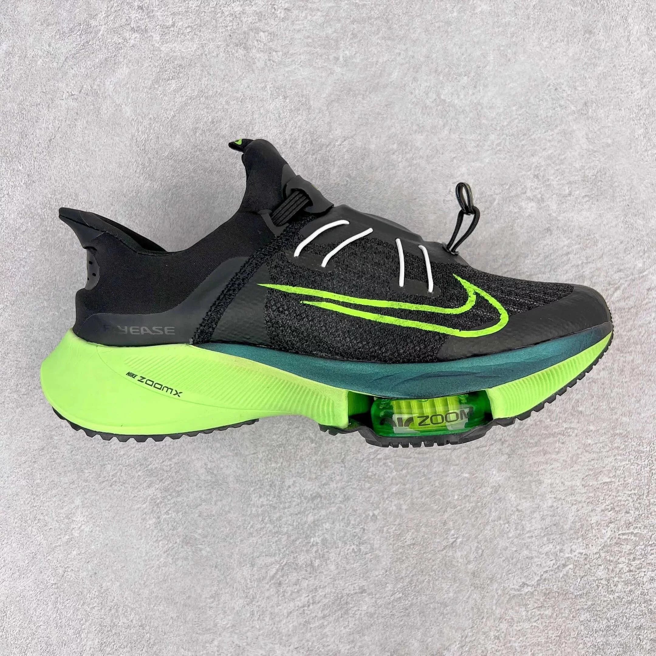 Nike Sneakers Air Zoom Tempo NEXT% FlyEase — Black and green