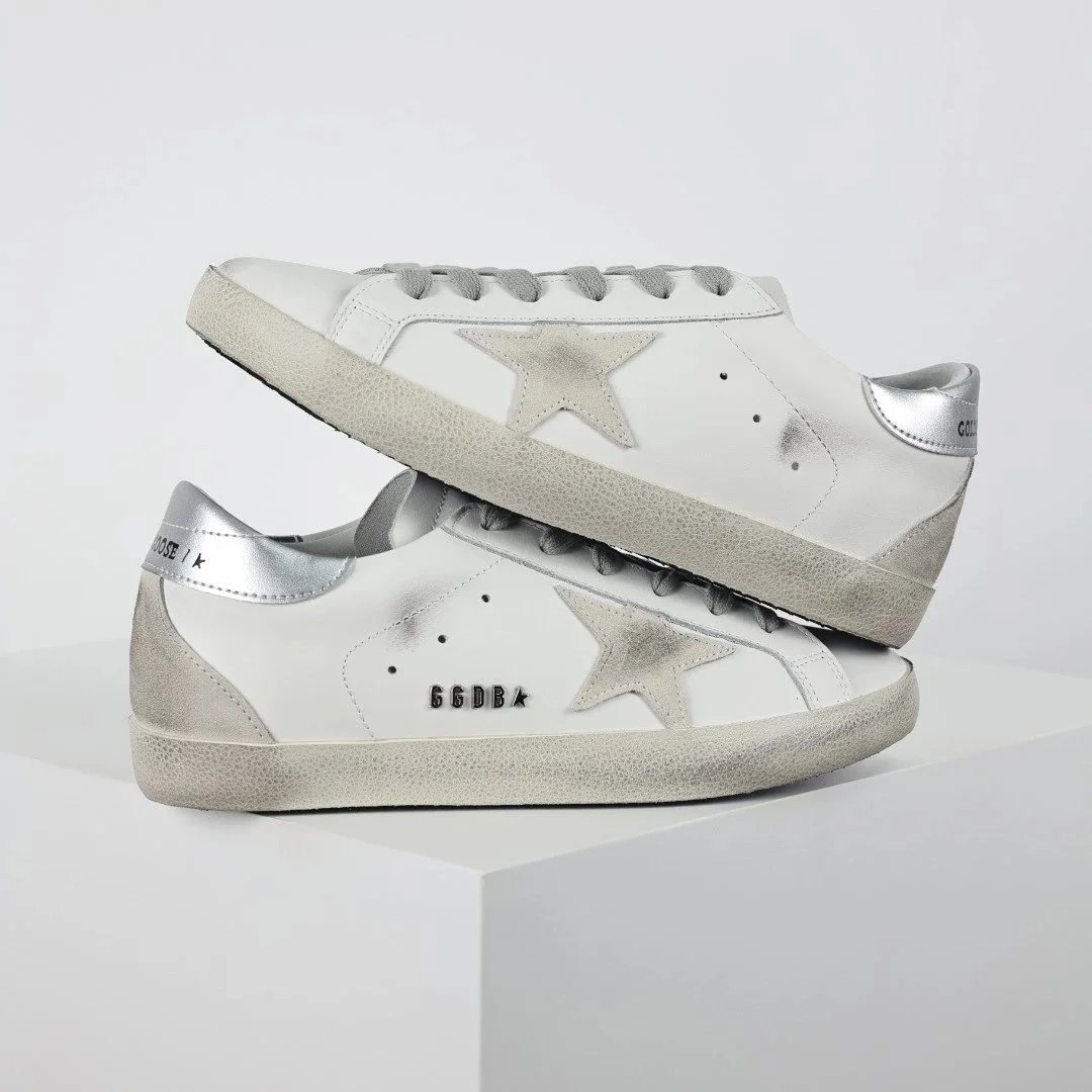Golden Goose Sneakers Distressed star-appliqué low-top — Dressed silver tail
