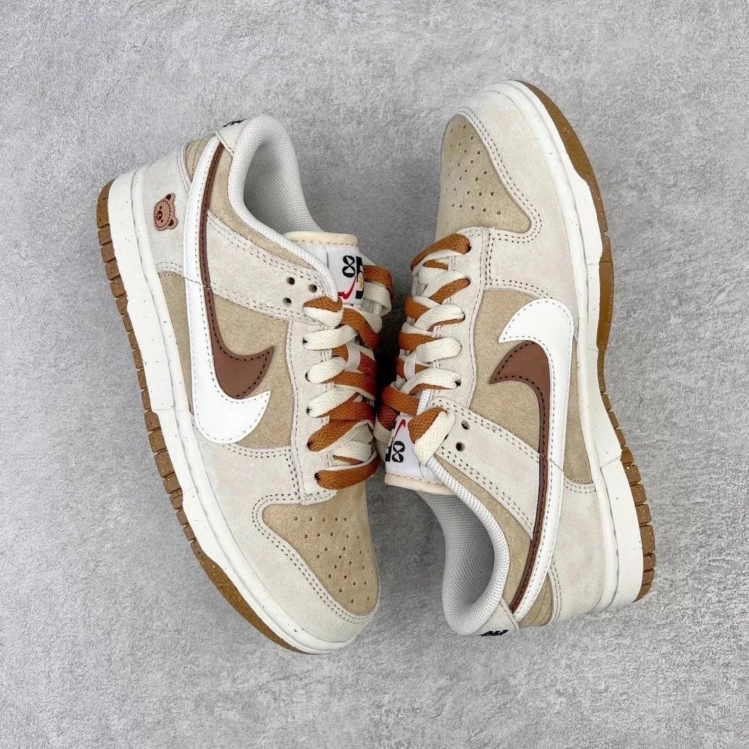 Nike Sneakers Dunk Low SE 85 Double Hook Deconstruction — Bear-shaped cookies, brown and white