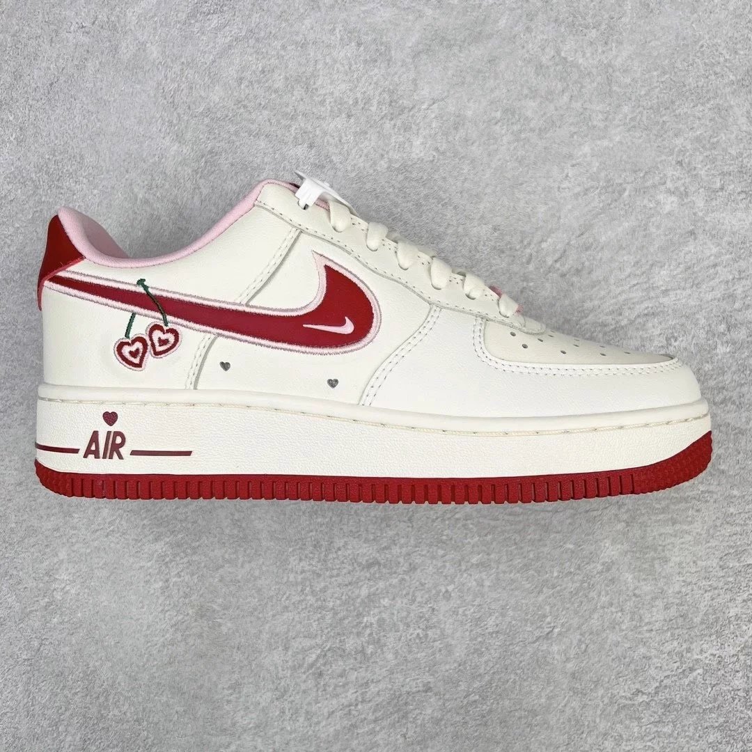 Nike Sneakers Air Force 1 '07 Low — White and red