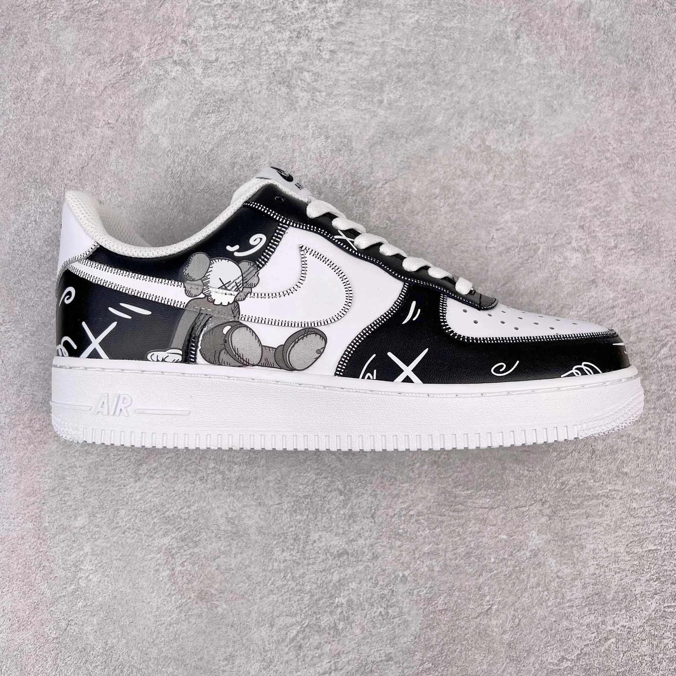 Nike Sneakers Air Force 1 Low '07 — Black and white