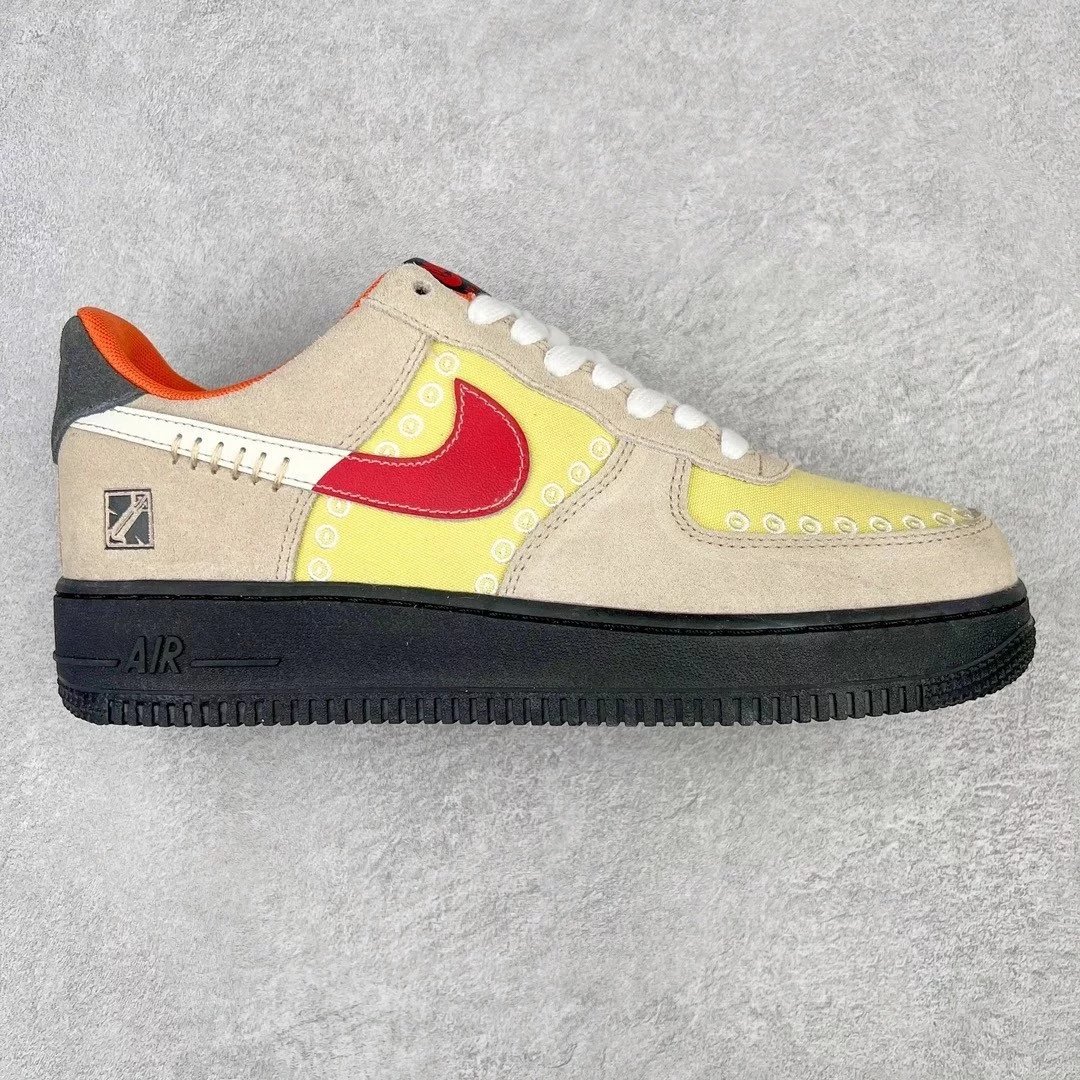 Nike Sneakers Air Force 1 Low '07 — Beige Red