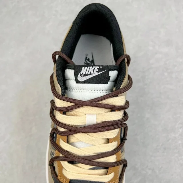 Nike Sneakers SB Dunk Low Deconstruction product detail image 5