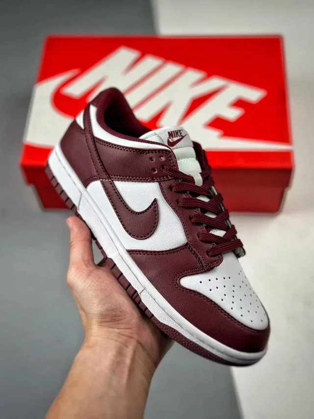 Nike Sneakers Dunk Low Retro product detail image 1