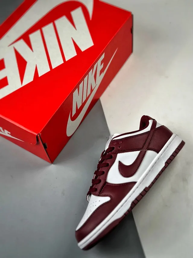 Nike Sneakers Dunk Low Retro product detail image 3