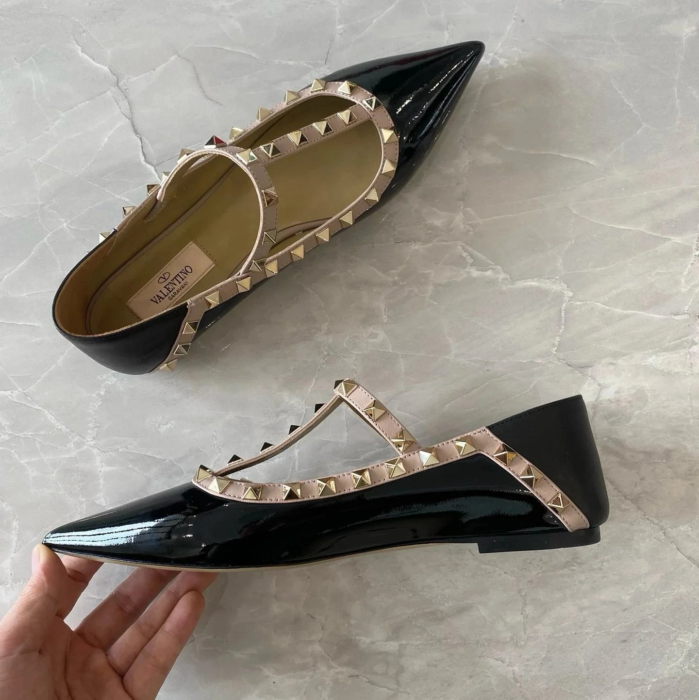 Valentino Garavani Casual Shoes Pointed-Toe Studded Ballet Flats — Flat heel black patent leather