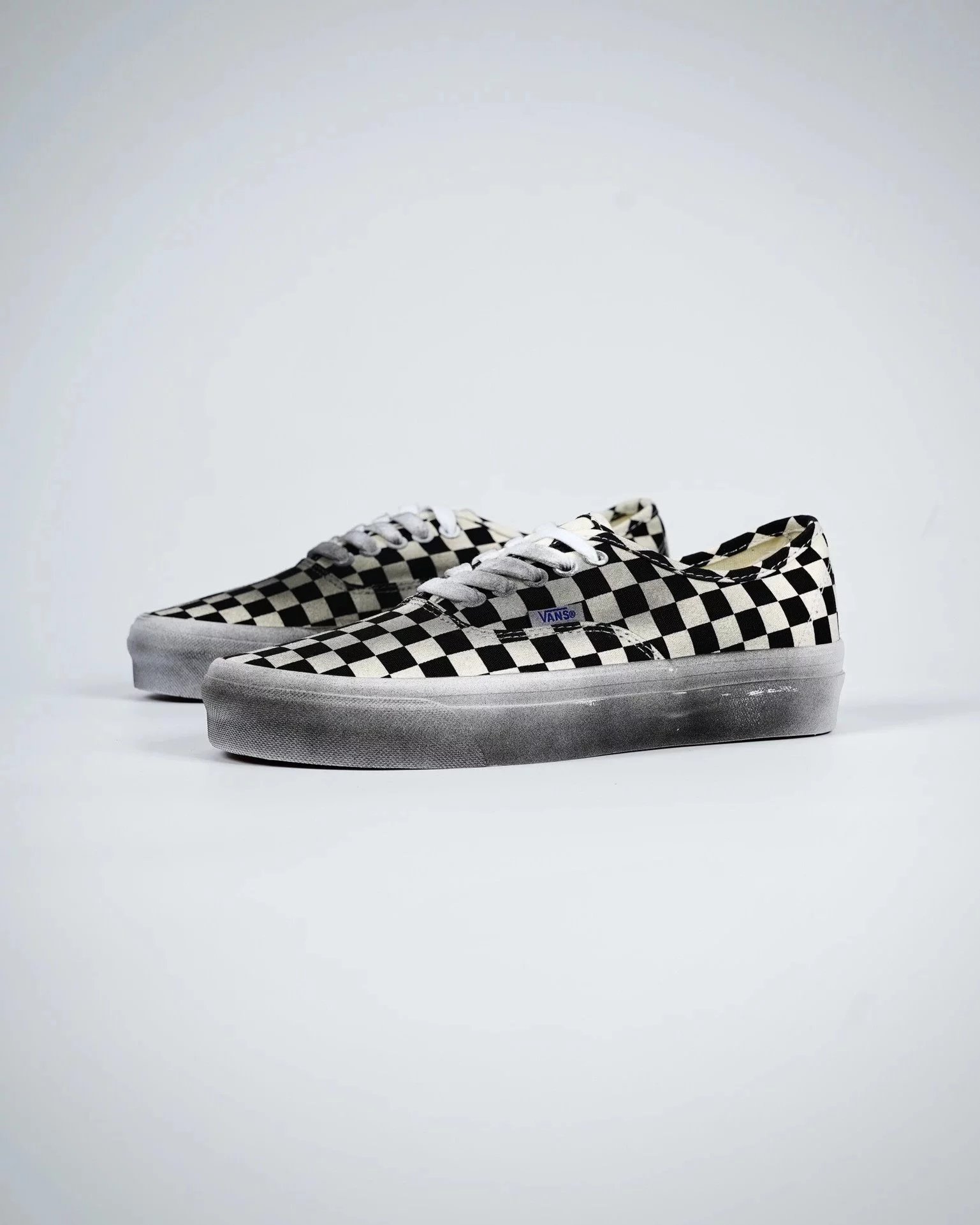 Vans Sneakers Authentic distressed canvas — Checkered pattern