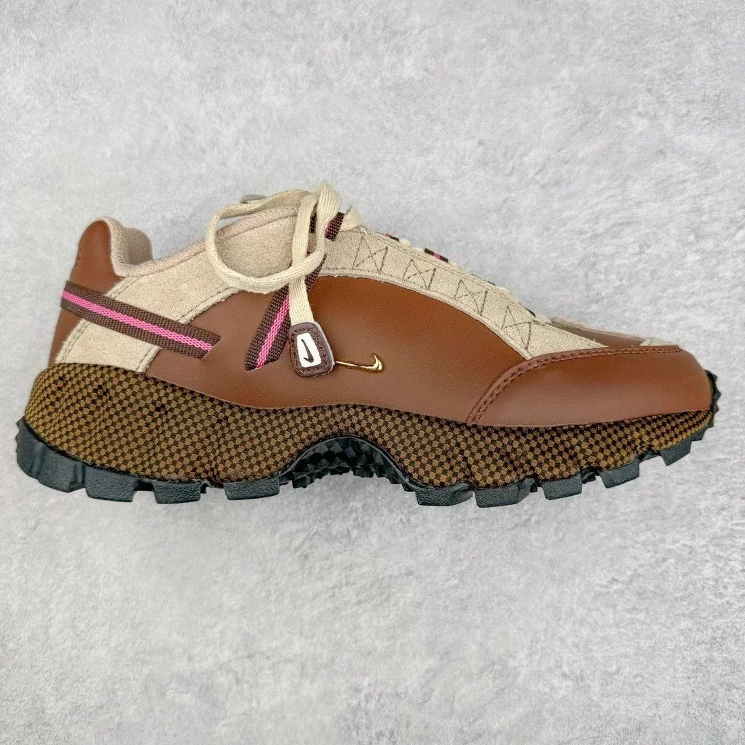 Nike Sneakers Low-top chunky lug-sole with mini Swoosh — Coffee color