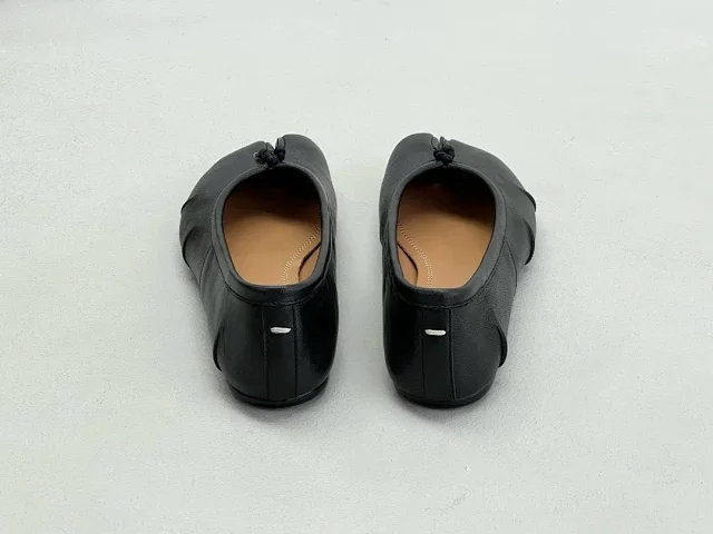 Maison Margiela Leather Shoes Tabi split-toe ballet flats product detail image 6