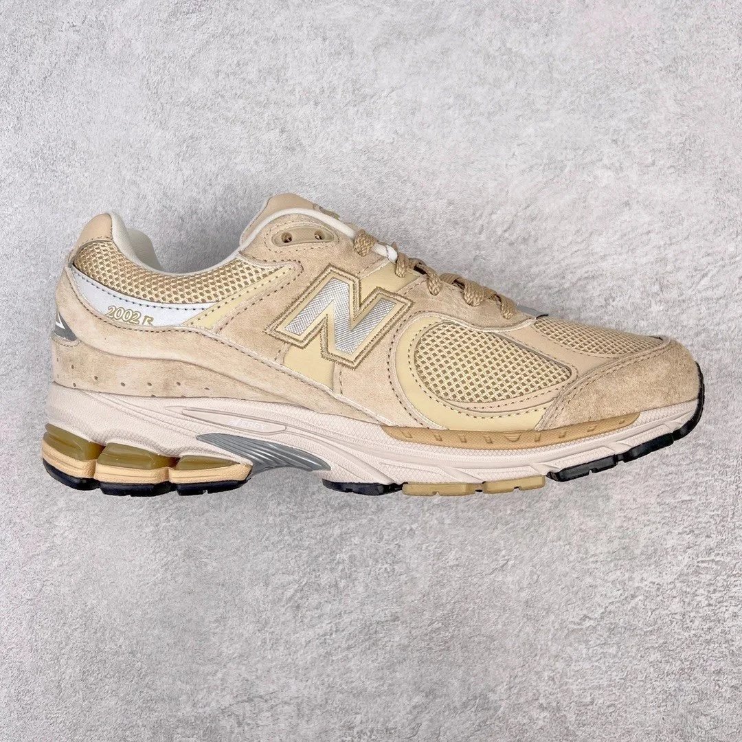 New Balance Sneakers 2002R — Earthy yellow