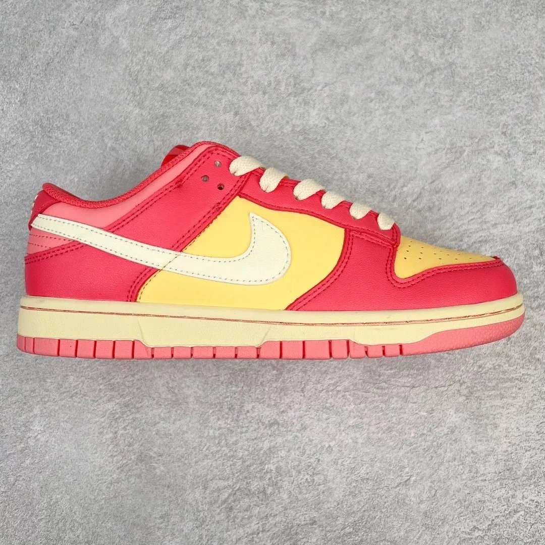 Nike Sneakers Dunk Low — Orange powder