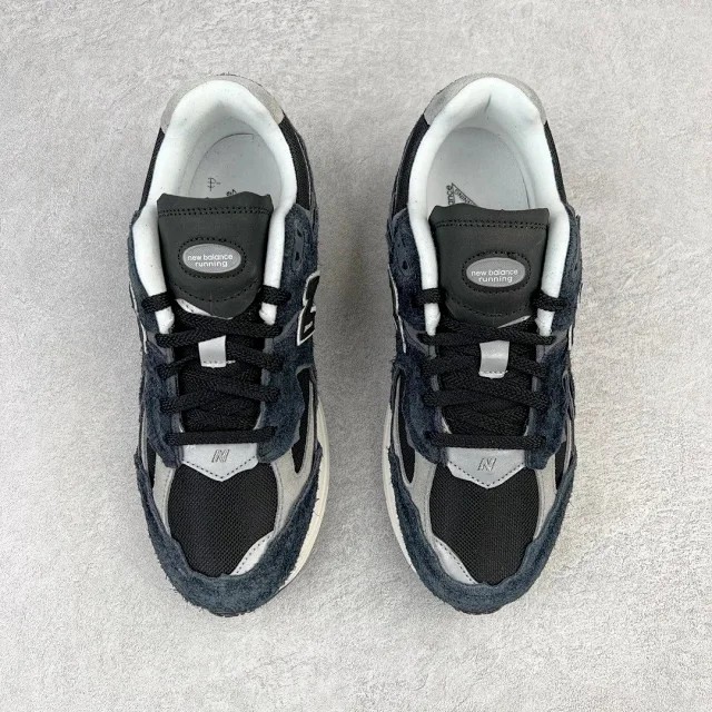 New Balance Sneakers 2002R product detail image 2