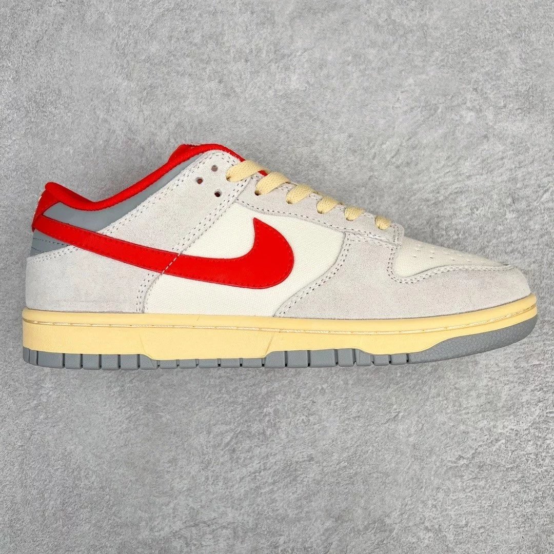 Nike Sneakers Dunk Low — The first year of white and red