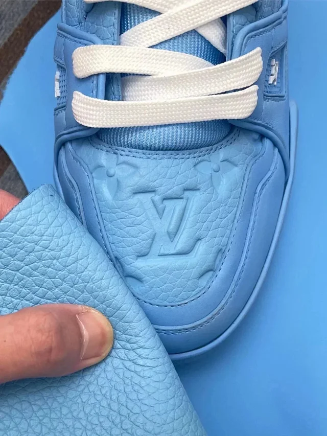 Louis Vuitton Sneakers Monogram Leather Low-Top product detail image 8