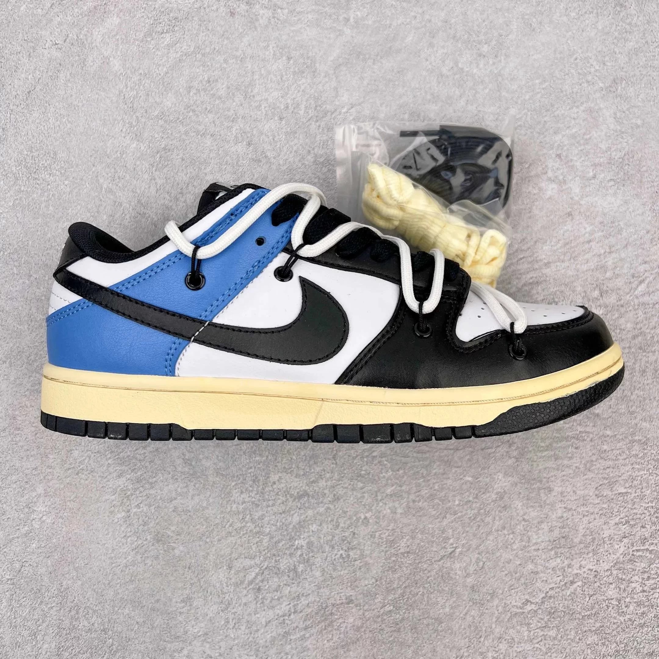 Nike Sneakers Dunk Low Retro Deconstructed Lace Design — Black and blue