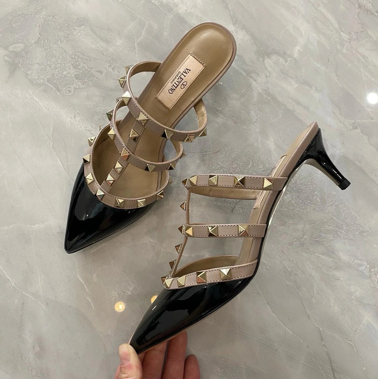 Valentino Garavani Casual Shoes Pointed-Toe Studded Ballet Flats — Mid-Heel Half-Tow Black Patent Leather
