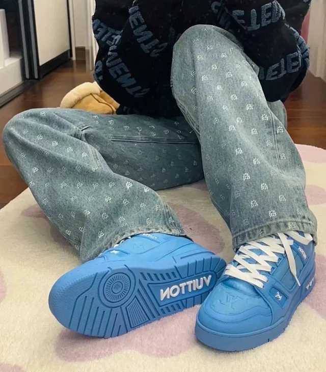 Louis Vuitton Sneakers Monogram Leather Low-Top product detail image 6