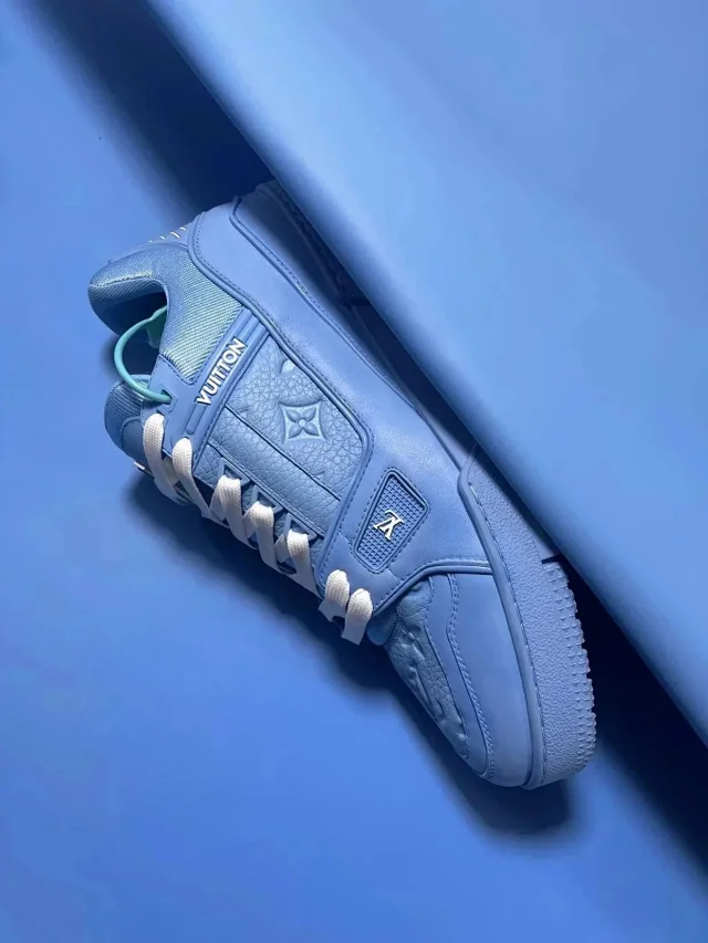 Louis Vuitton Sneakers Monogram Leather Low-Top product detail image 9