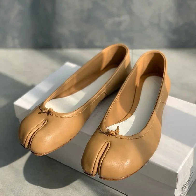 Maison Margiela Leather Shoes Tabi split-toe ballet flats — Color four