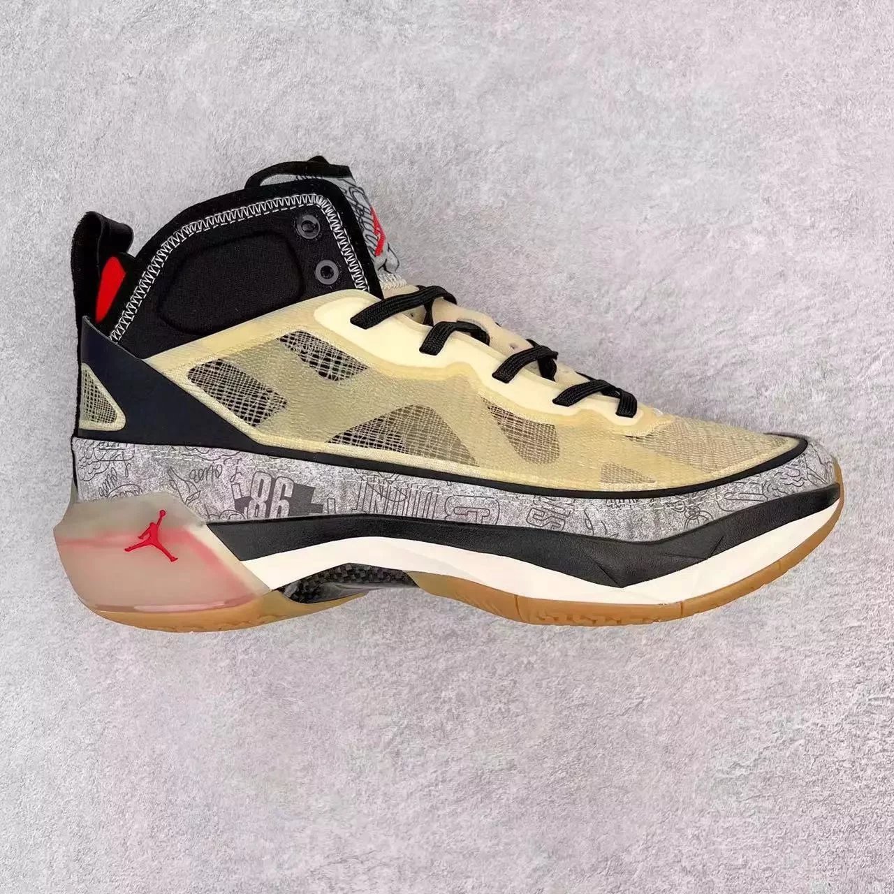 Jordan Sneakers Air XXXVII basketball shoes — Black and yellow