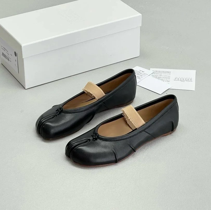 Maison Margiela Leather Shoes Tabi split-toe ballet flats — color matching two