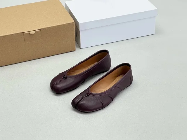 Maison Margiela Leather Shoes Tabi split-toe ballet flats product detail image 8