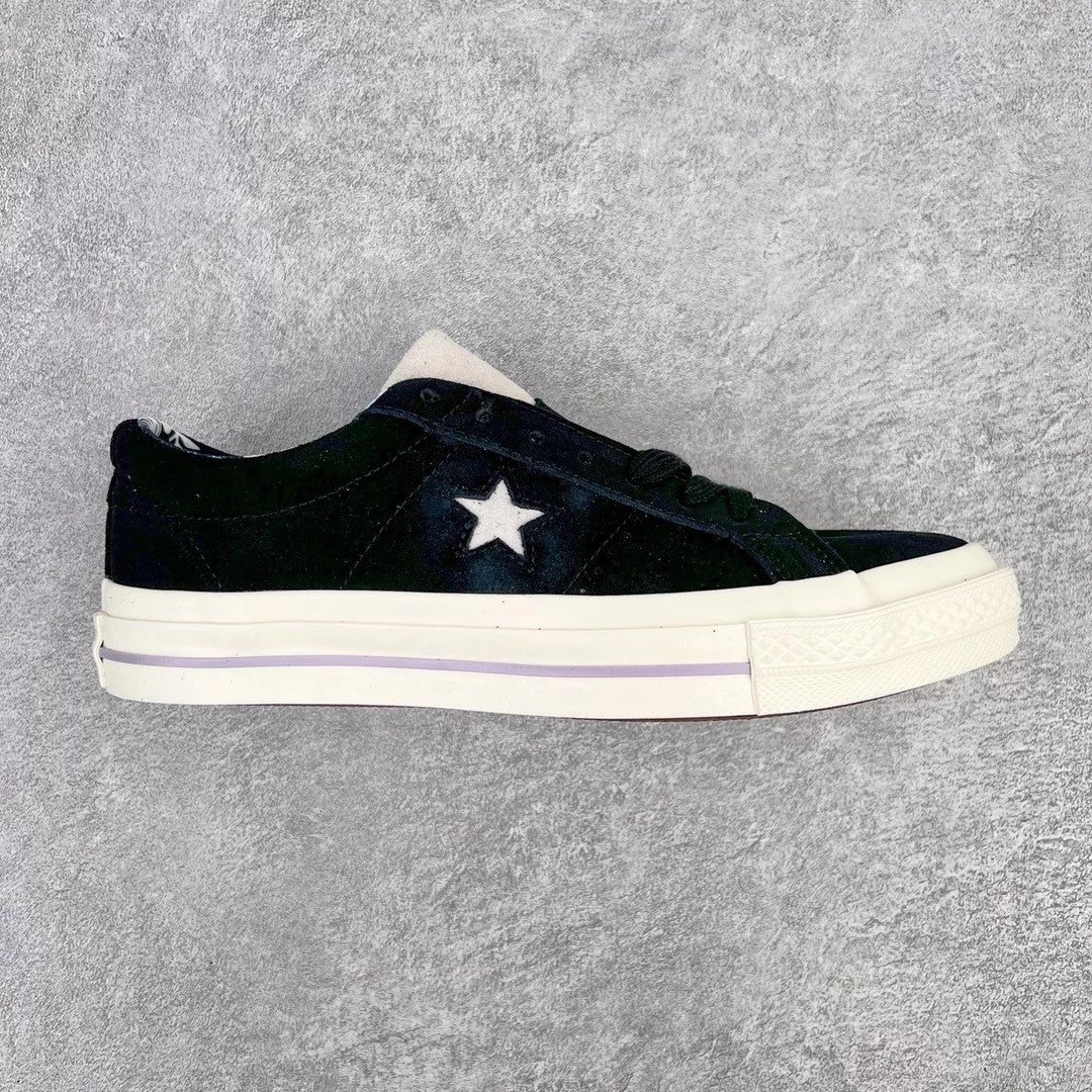 Unbranded Sneakers Low-Top Suede Star-Appliqué — Black