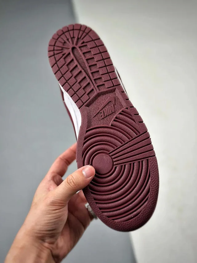 Nike Sneakers Dunk Low Retro product detail image 6