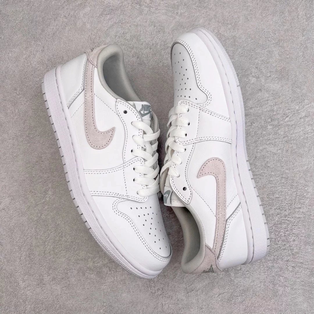 Nike Sneakers Air Jordan 1 Low — Whitewash