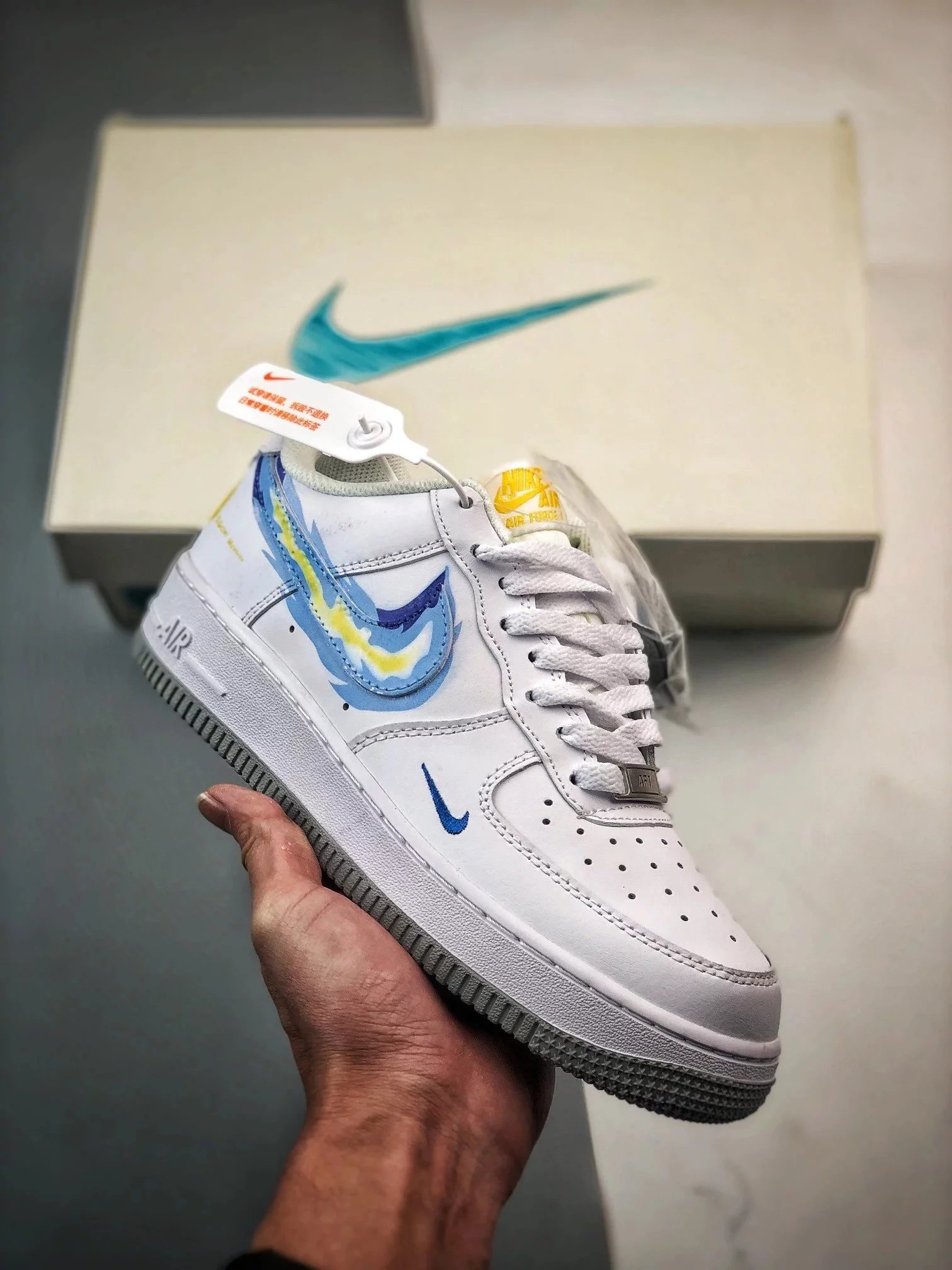 Nike Sneakers Air Force 1 Low — White and blue flame hook