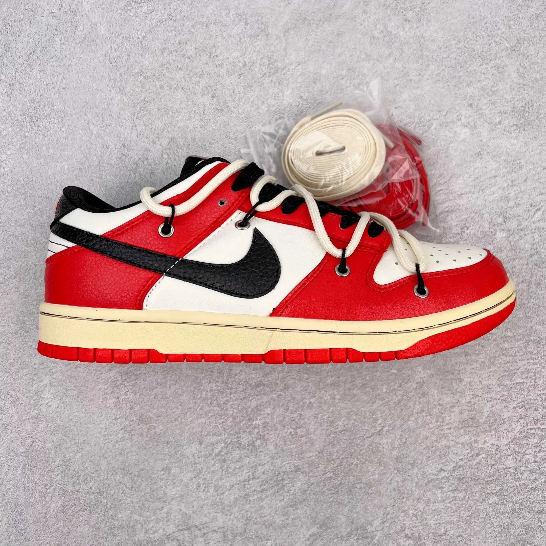Nike Sneakers Dunk Low Retro Deconstructed Lace Design — Chicago